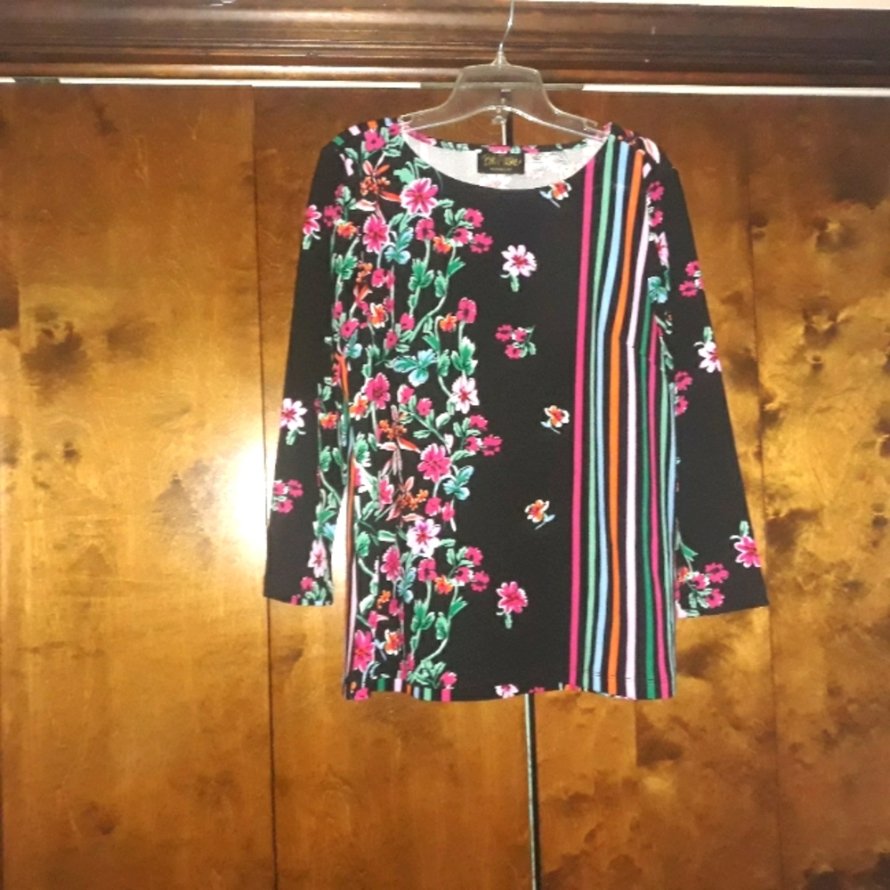 NWOT Bob Mackie Size Medium Ladies Top